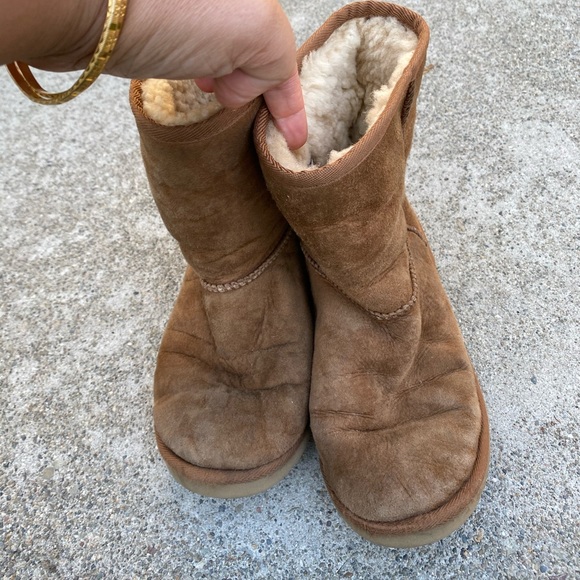 Ugg kids boots - Picture 2 of 6
